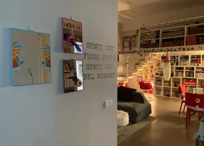 Raroom Boutique Home